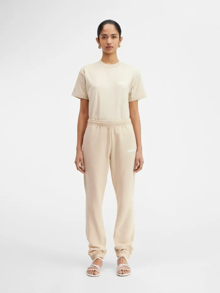 WomenMen Sweatshirts and Joggings JACQUEMUS The Jacquemus Track Pants Light Beige WomenMen Sweatshirts and Joggings JACQUEMUS The Jacquemus Track Pants Light Beige