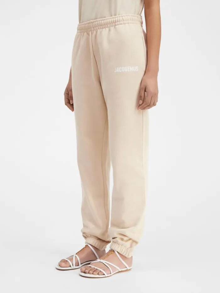 WomenMen Sweatshirts and Joggings JACQUEMUS The Jacquemus Track Pants Light Beige WomenMen Sweatshirts and Joggings JACQUEMUS The Jacquemus Track Pants Light Beige