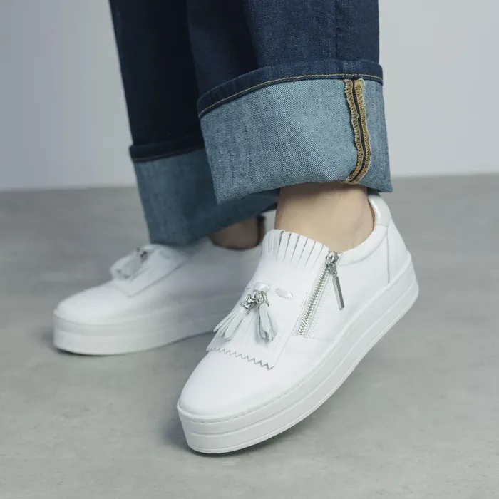 Women Moda In Pelle Casual Trainers Bessans White Leather