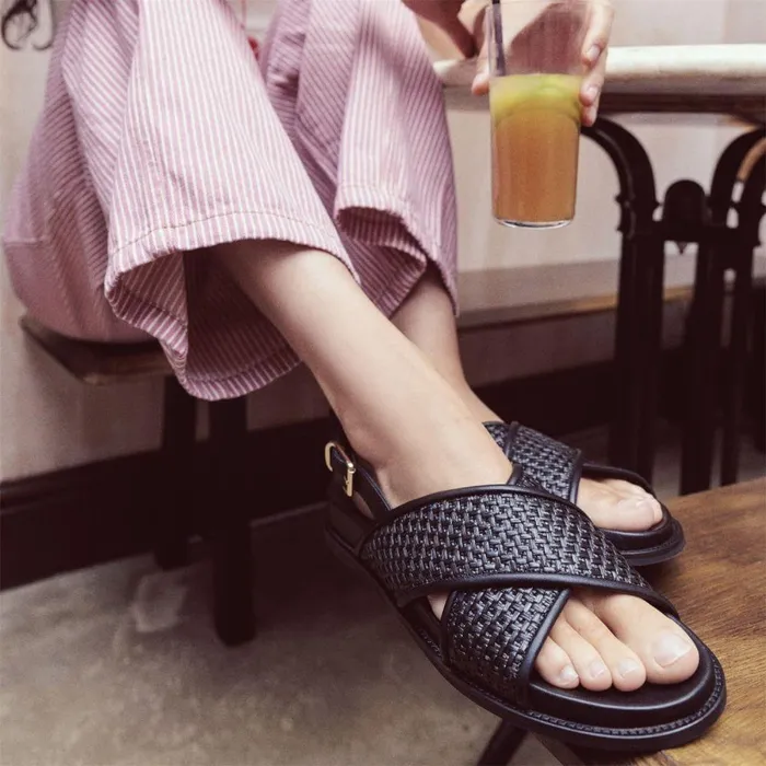 Women Moda In Pelle Flat Sandals Olympe Black Leather