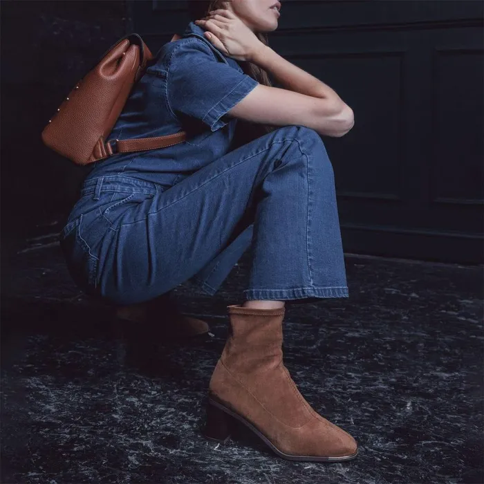 Women Moda In Pelle Heeled And Wedge Boots Loni Tan Alcantara