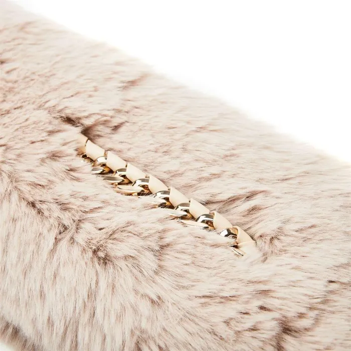 Women Moda In Pelle Scarves Yitzelscarf Cream Faux Fur Women Moda In Pelle Scarves Yitzelscarf Cream Faux Fur