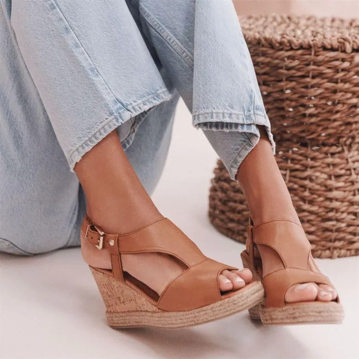Women Moda In Pelle Wedge Sandals Petrina Tan Leather