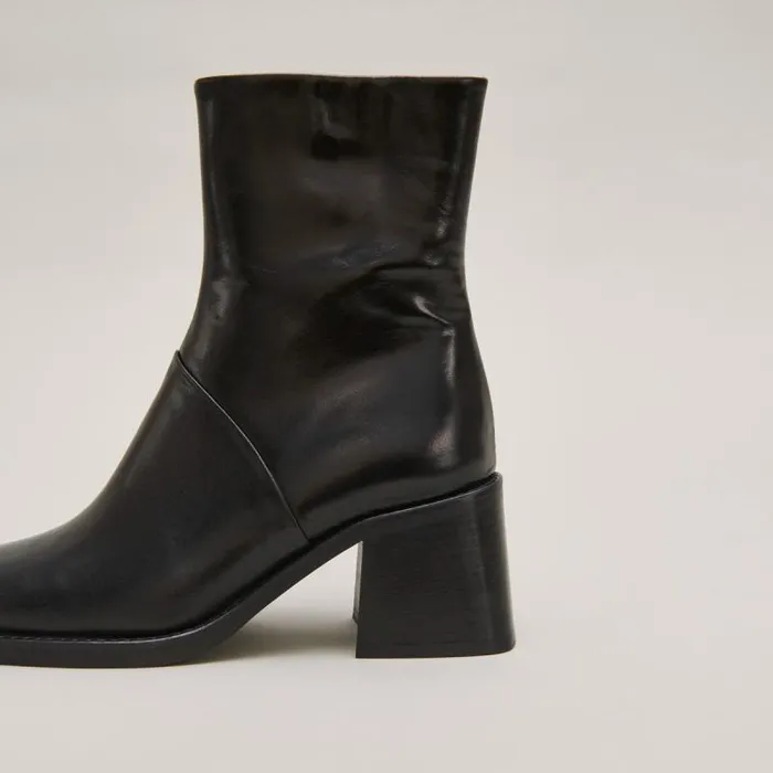 Women Squaretoe Boots With Exposed Seams Black JONAK Ankle Boots Lowboots
